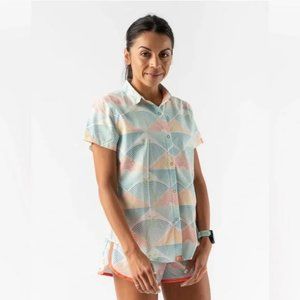 Rabbit Low Tide short sleeved running top Gardenia color  Size Small